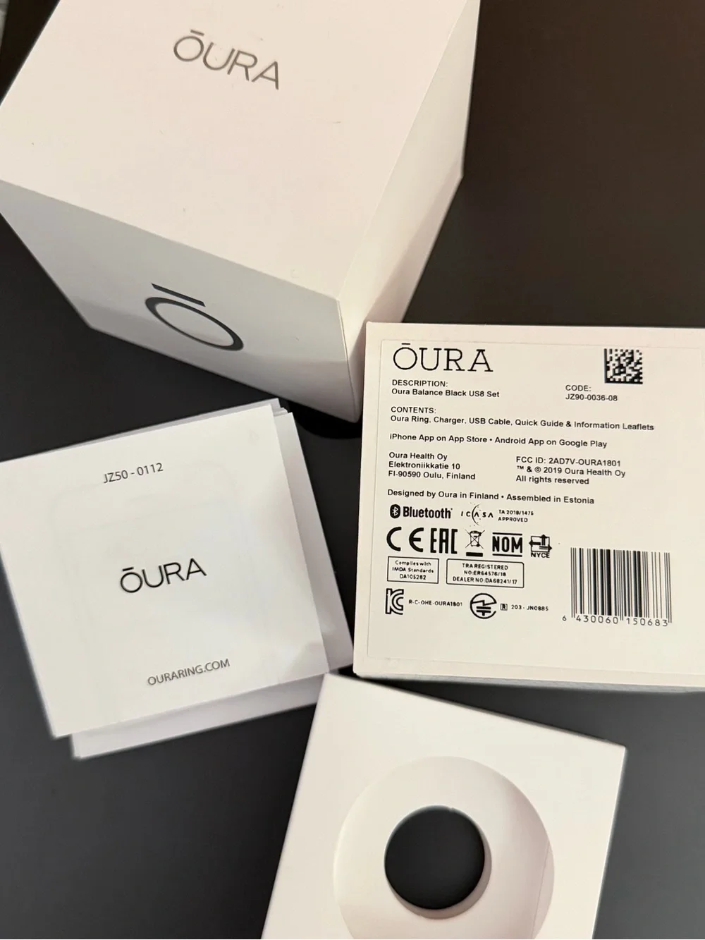 Oura Black Round Magnetic Ring Charger with White LED
